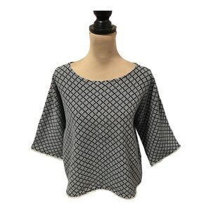 Massimo Dutti Women’s Cropped Geometric Pattern Wide Cut Top 3/4 Sleeve Medium